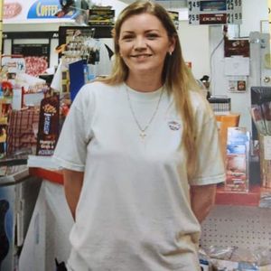 Meet your Posher, Cynthia